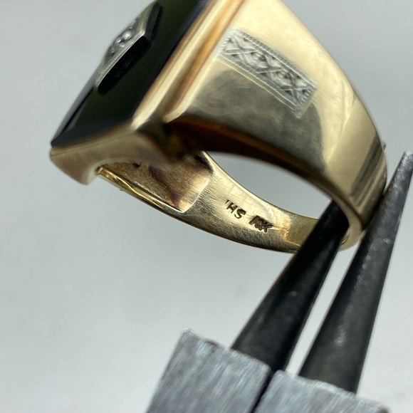 Vintage 10k Yellow Gold IHS Obsidian Mens Ring With Diamond Center Size 11 - Picture 16 of 16